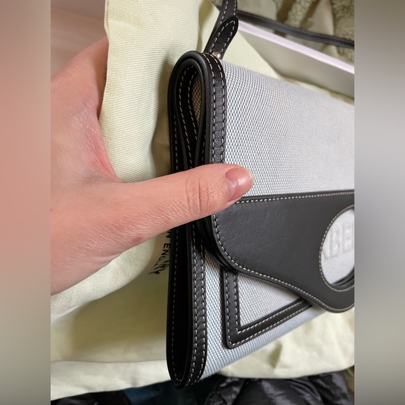 BURBERRY NWT NIB Small Pocket Clutch light blue and black $1300 - Picture 16 of 16